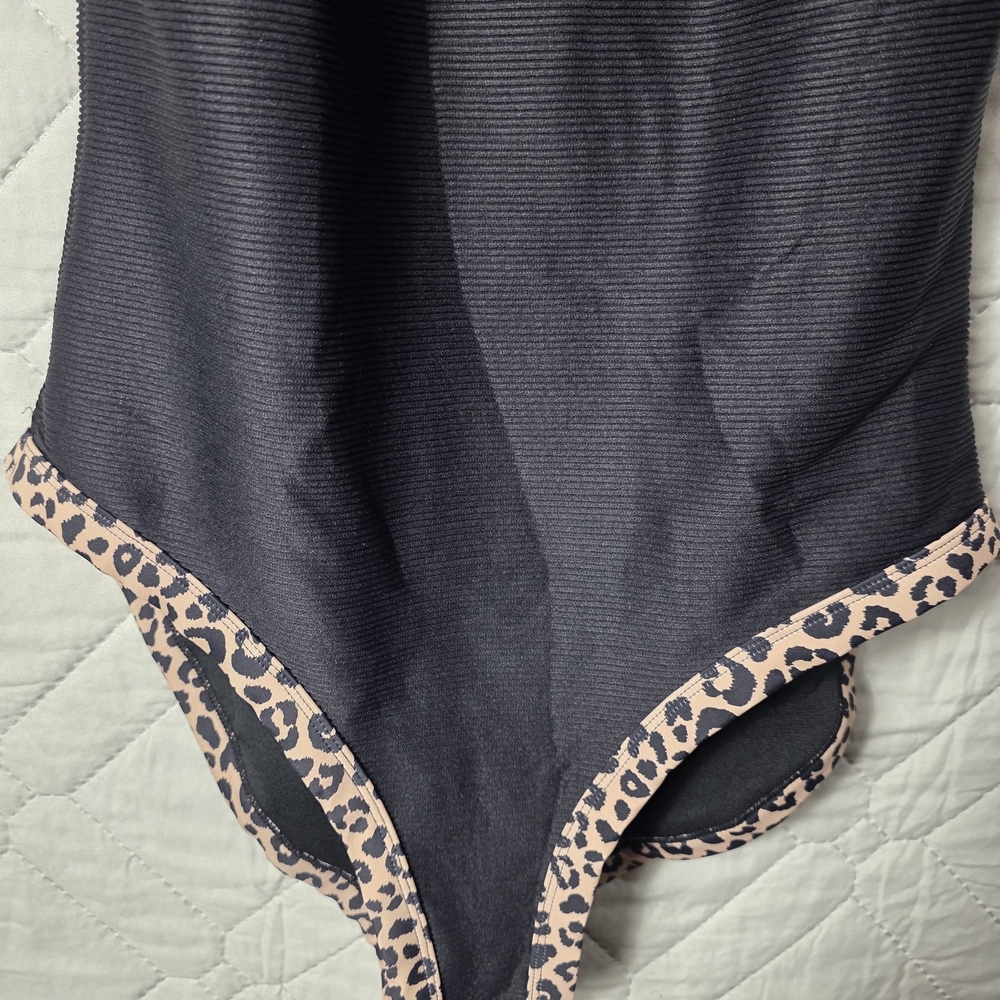 Womens leopard  Animal print one piece Pink Lily Sexy Swimsuit Size L - Picture 5 of 8